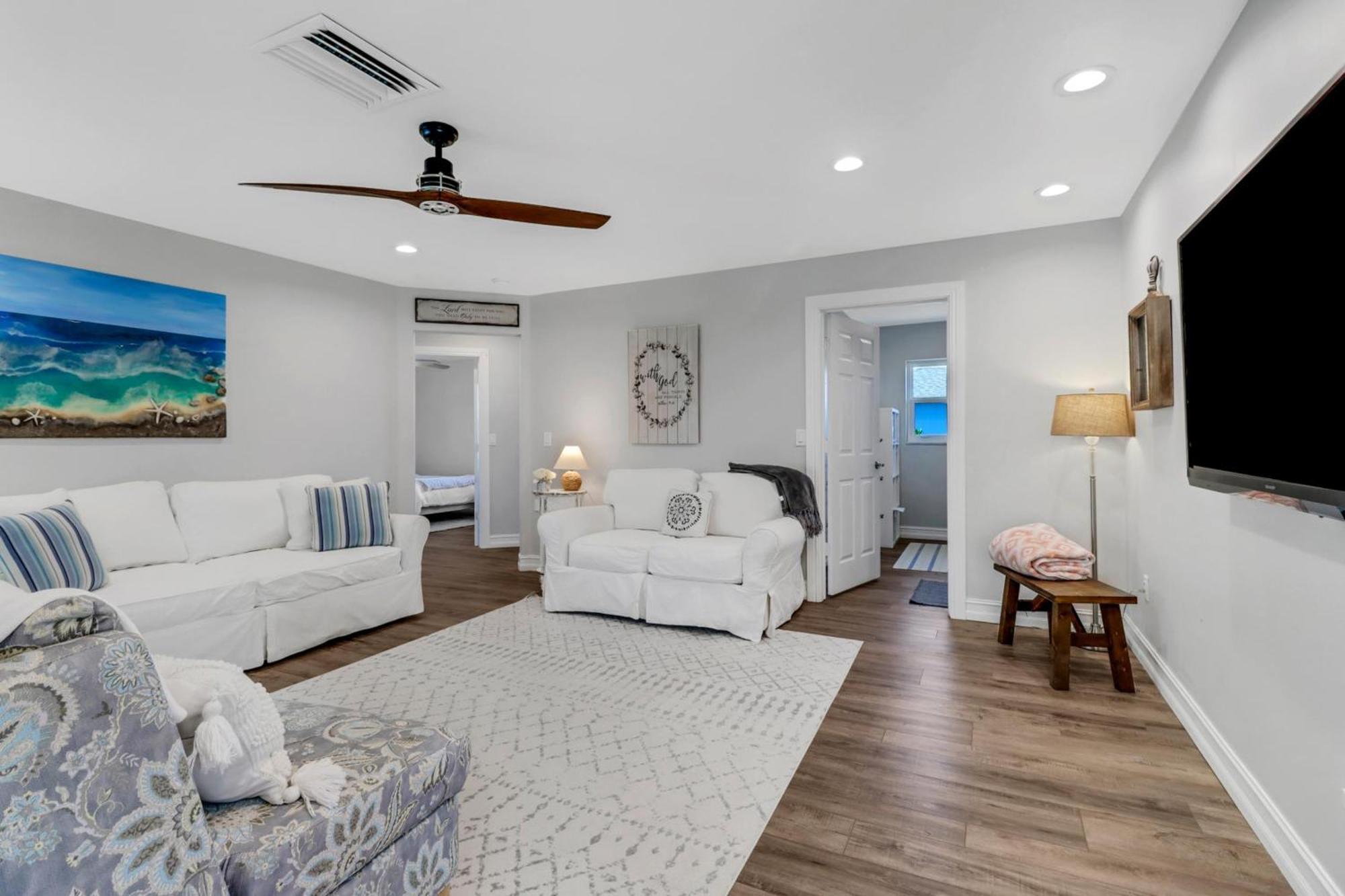 Inviting Lakeview Home L Pool L Close To Beaches Pulau Marco Luaran gambar